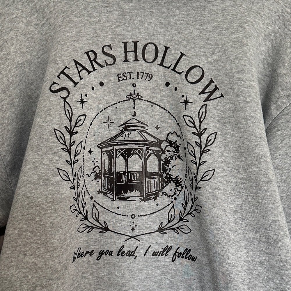 Gray Stars Hollow Graphic Hooded Sweatshirt - Picture 2 of 10